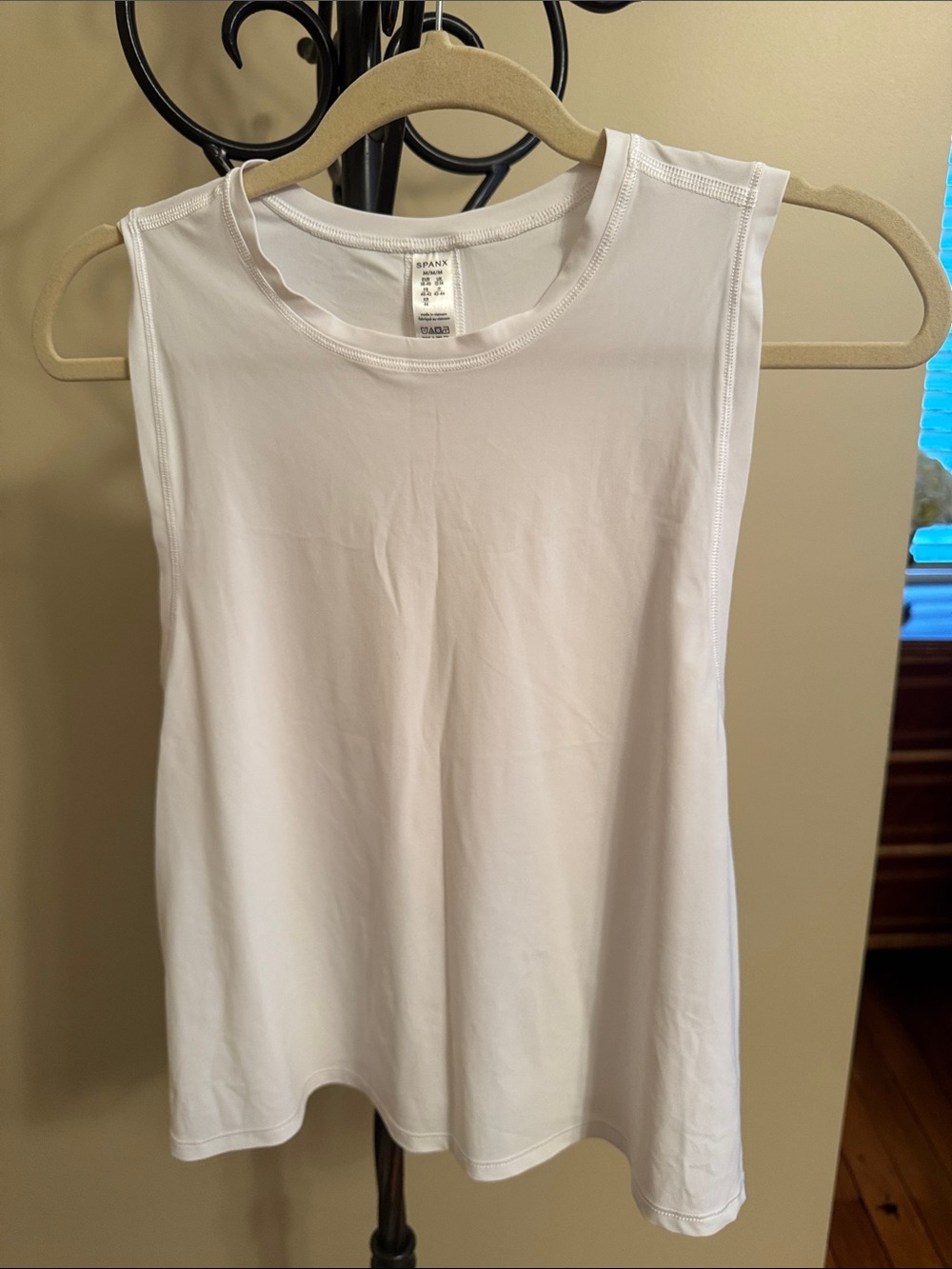 SPANX White Sleeveless Crew Tank Top